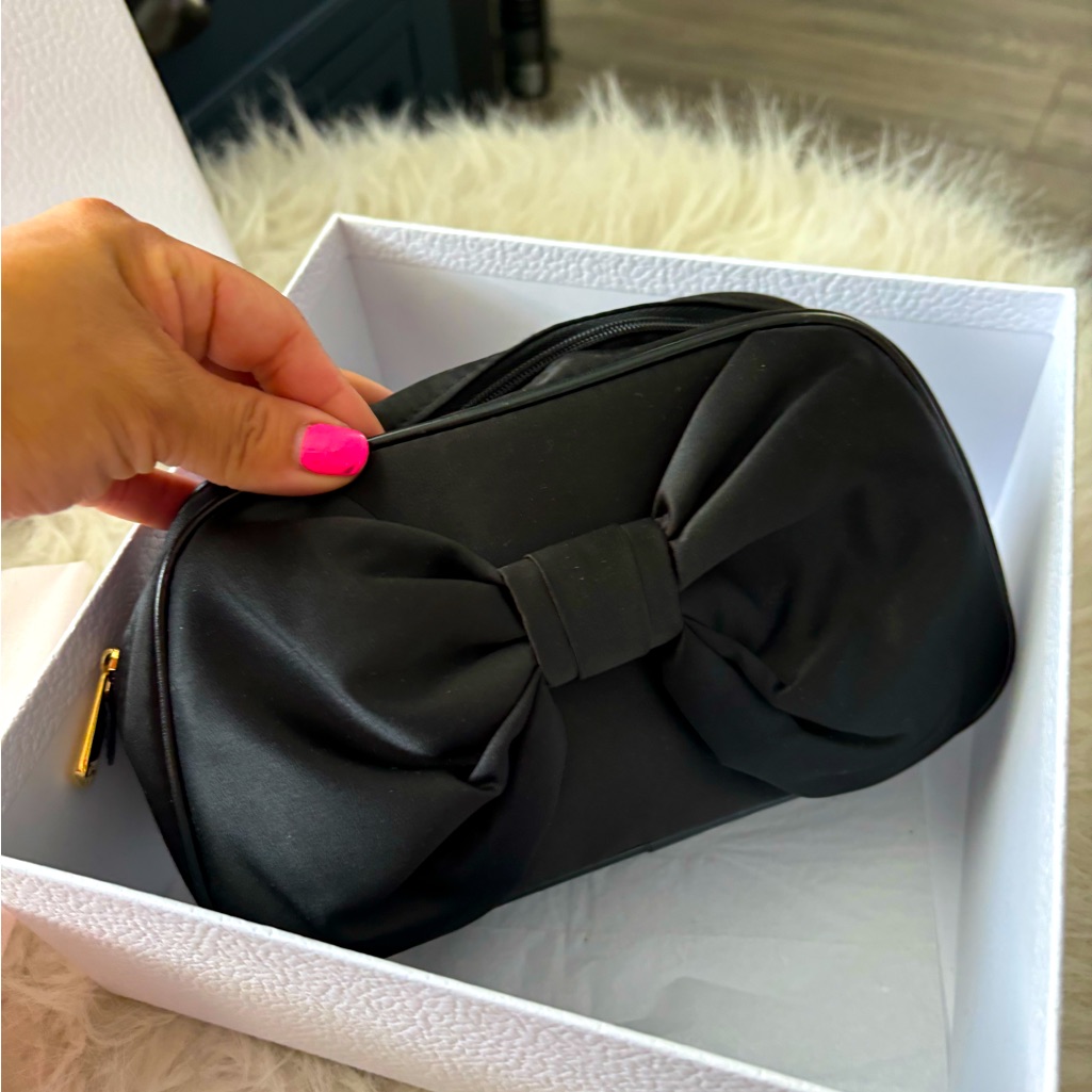 Dior Make Up Bag Brand New With Dior Box Dior Make Up Bag Brand New With Dior Box